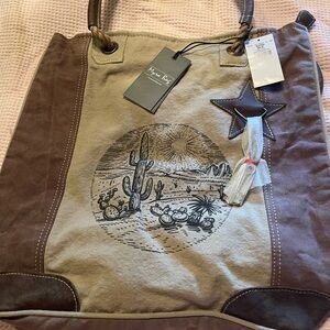 Desert Graphic Canvas Tote with Brown Trim Myra bag